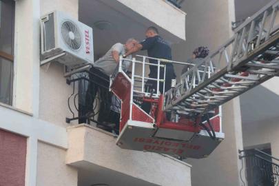 Elazığ’da binanın bodrum katında yangın: 12 kişi dumandan etkilendi, 16 kişi kurtarıldı