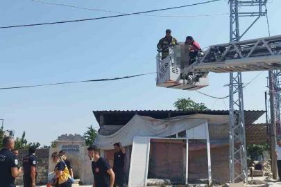 Elektrik direğinde erkek cesedi bulundu
