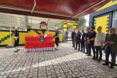 Emekli baş polis, memleketinde son yolculuğuna uğurlandı