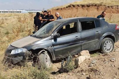 Eskişehir’de kontrolden çıkan otomobil toprak alana girdi