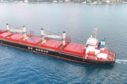 Füze ve İHA’ların hedefi olan gemi, İstanbul Boğazı’ndan geçişini tamamladı