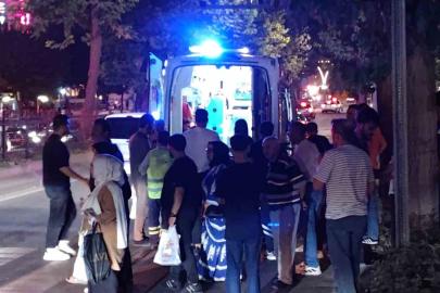 Genç kıza yaya geçidinden geçerken iki araç çarptı