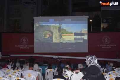 ’Gezen sinema’ tırı Çorum’da vatandaşlara nostalji yaşattı