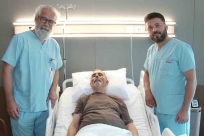 ‘Gizli kanser’ olarak tanımlanan dev aort anevrizması kapalı yöntemle tedavi edildi