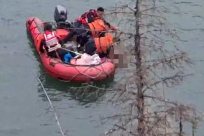 Gümüşhane’de baraj gölüne düşen araçta 1 kişi öldü, arama çalışmaları sürüyor