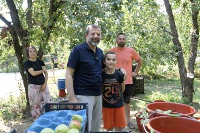Gürsu’nun küçük çiftçisi herkesi kendine hayran bıraktı