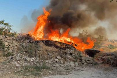 Güzelyurt ilçesinde tarihi ev alev alev yandı
