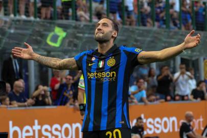 Hakan Çalhanoğlu perdeyi açtı, Inter sezona farklı galibiyetle başladı