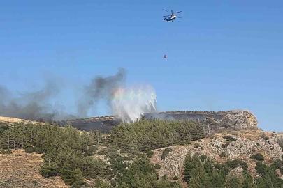 Hatay’da orman yangınına havadan ve karadan müdahale sürüyor