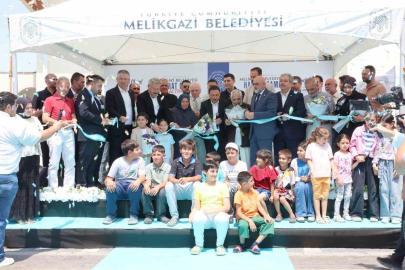 Hayrat Cami ibadete açıldı