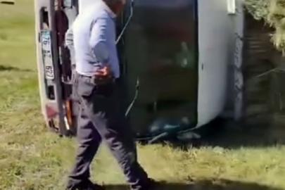Iğdır’da ot yüklü kamyonet devrildi