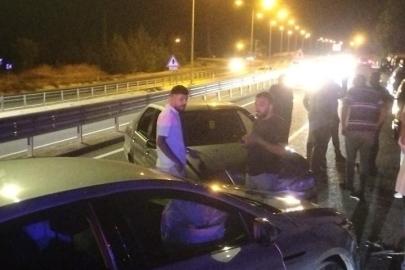 İki otomobilin çarpıştığı kazada 3 kişi yaralandı