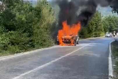 İnkumu yolunda otomobil alevlere teslim oldu