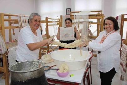 İpliği yemek yapar gibi hazırlanıyor: ‘Gümüşhacıköy kıvratma dokuması’nı 50 yıl sonra yeniden dokudular
