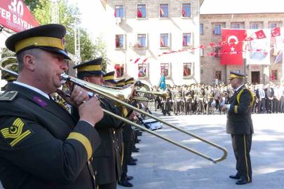 Isparta’da Zafer Bayramı coşkuyla kutlandı