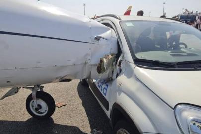 İtalya’da pistte ilerleyen özel jete araba çarptı