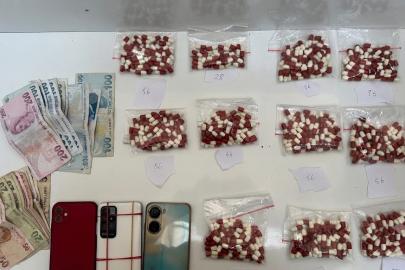 İzmir’de binlerce uyuşturucu ele geçirildi: 74 tutuklama