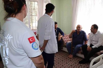 Karacasu’da evde sağlık hizmetleri vatandaşların ayağına gidiyor