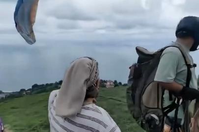 Karadenizli kadınların yamaç paraşütü şaşkınlığı