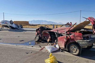 Karaman’da feci kaza: 2’si çocuk 6 yaralı