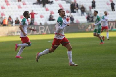 Karşıyaka, Fatih Taşdelen ile anlaşmaya vardı