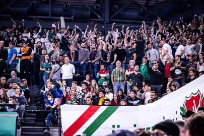 Karşıyaka’da kombineler satışa çıktı