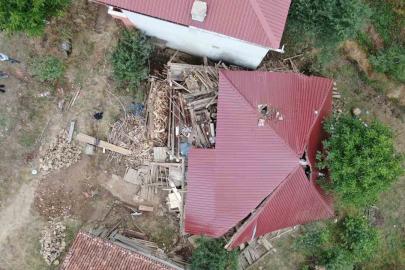 Kastamonu’da tadilat yapılan köy evi çöktü, içeride mahsur kalarak yaralanan 5 kişi kurtarıldı