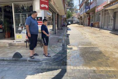 Kavurucu sıcak Alaşehir’i teslim aldı