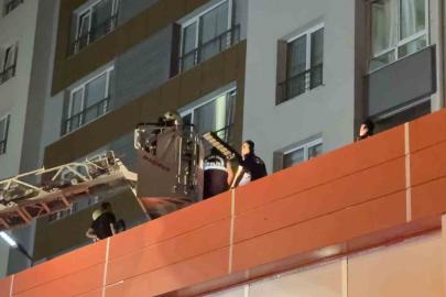 Kayseri’de 13. katta yangın: Balkondan düşen ev sahibi hayatını kaybetti