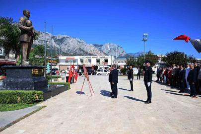 Kemer’de Zafer Bayramı’nın 104’üncü yıl dönümü kutlandı