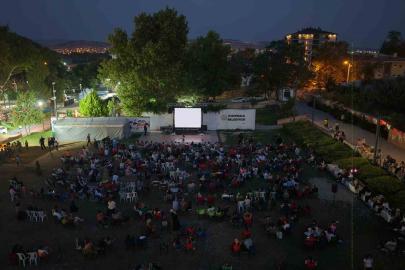 Kırıkkale’de çocuklar açık havada sinema keyfi yaşadı