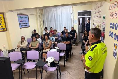 Kırklareli’nde sürücü adaylarına trafik güvenliği eğitimi verildi