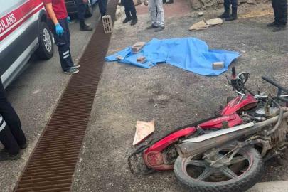 Kontrol çıkan motosiklet duvara çarptı
