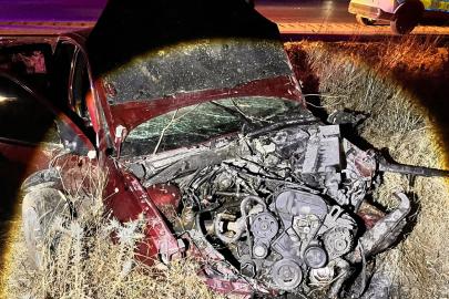 Kontrolden çıkan otomobil yol kenarına savruldu: 2’si ağır, 3 yaralı