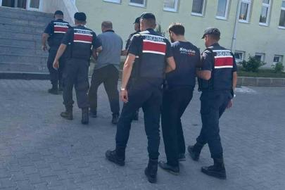 Köpeklerin kavgasına sinirlendi, çobanı öldürdü: Baba ile oğlu tutuklandı