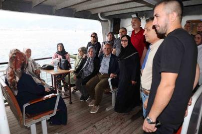 Körfez’in çınarları vapur gezisinde buluştu