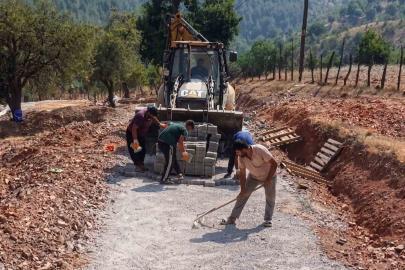 Kozan Belediyesi’nden 11 mahallede dev yol atağı