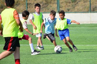 Kur’an kurslarında eğitim gören çocuklar futbol turnuvasında ter döktü