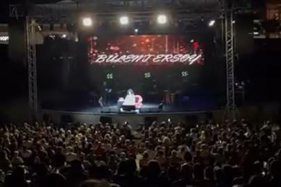 Kuşadası AVM’de sahne alan Bülent Ersoy’dan ağza alınmayacak küfürler