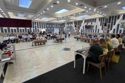 Kuşadası Meclisi’nde komisyonlar yenilendi, yeni projelere onay çıktı