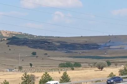 Kütahya’da otluk alanda çıkan yangın bekçi kulübesine sıçradı
