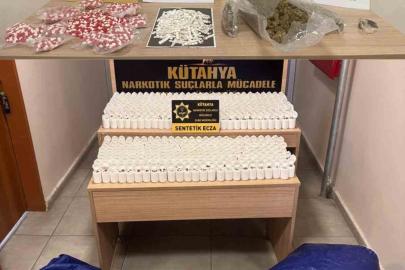 Kütahya’da uyuşturucu operasyonları: 106 bin sentetik ecza ele geçirildi