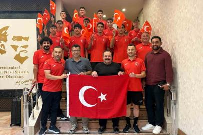 Kütahyalı Müdür, Avrupa’daki milli kafilenin başında