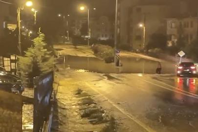 Kuvvetli sağanak ilçede su baskınlarına sebep oldu