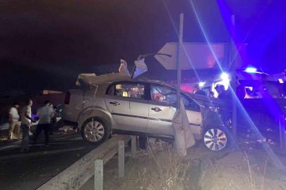 Malatya’da refüje çarpan otomobilin sürücüsü hayatını kaybetti