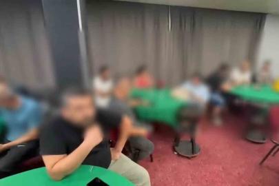 Manisa’da düğün salonu görünümlü kumarhaneye baskın