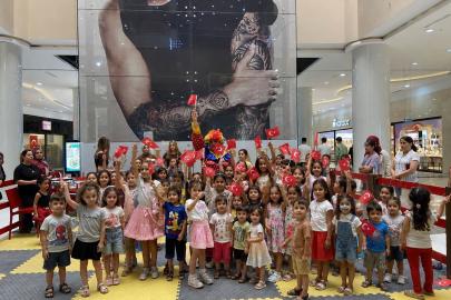 Mardian Mall’da 30 Ağustos Zafer Bayramı coşkusu çocuklarla birlikte yaşandı