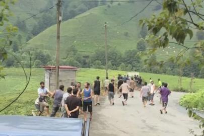 Mevsimlik çay işçileri arasında sıra kavgası