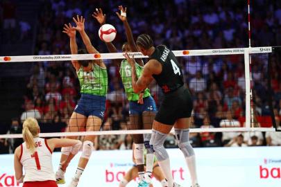 Milliler, CEV Avrupa Şampiyonası’nda 2’de 2 yaptı