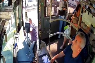 Minibüste fenalaşan yolcuyu şoför hastaneye yetiştirdi